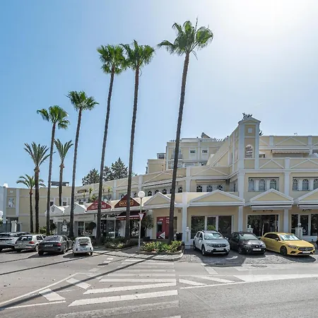 Rent Prestige- Jardines Andalucia Puerto Banus Марбелья